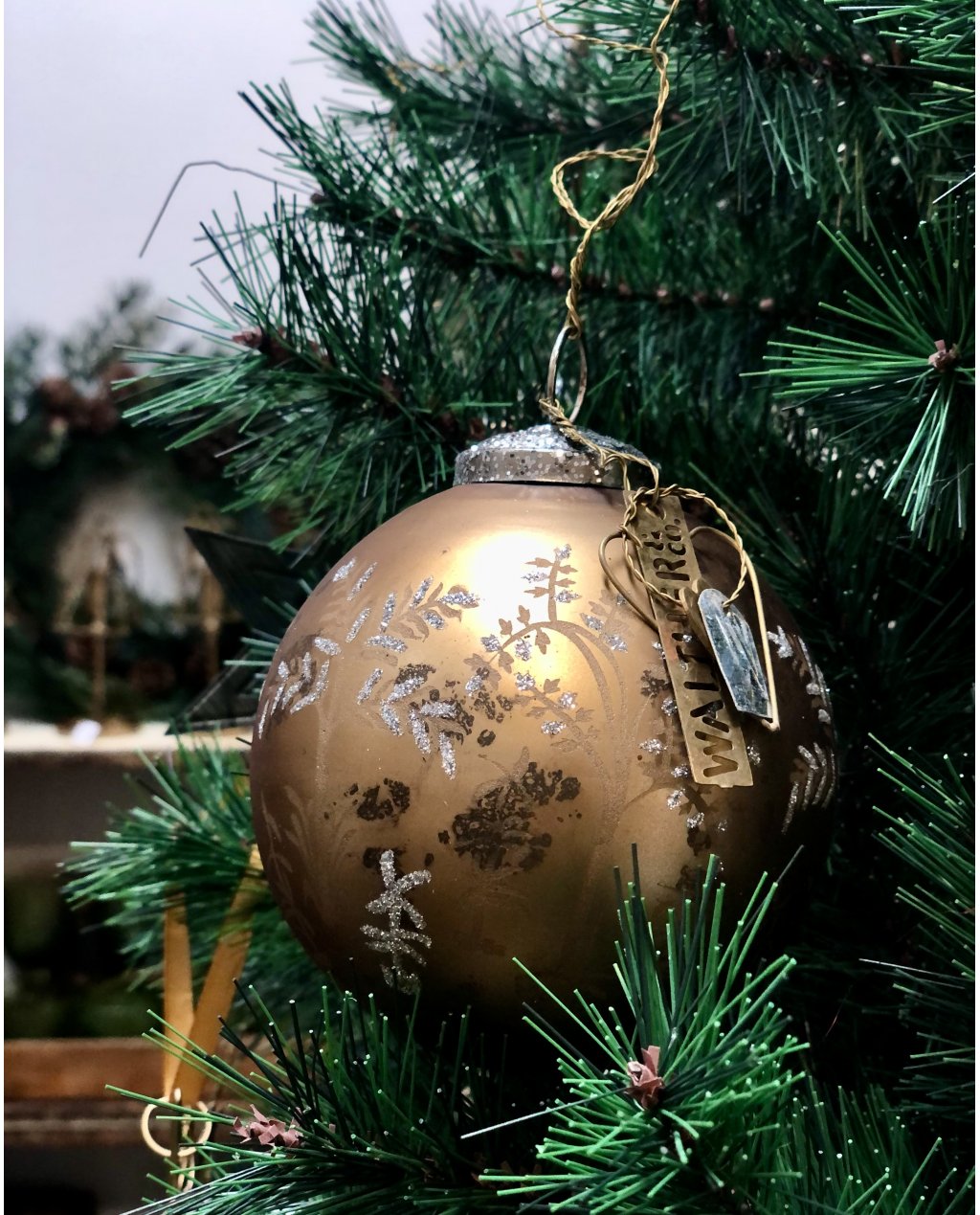 Walther & Co | Gold Glass Ball | Forest | 10cm Walther & Co | Gold Glass Ball | Forest | 10cm